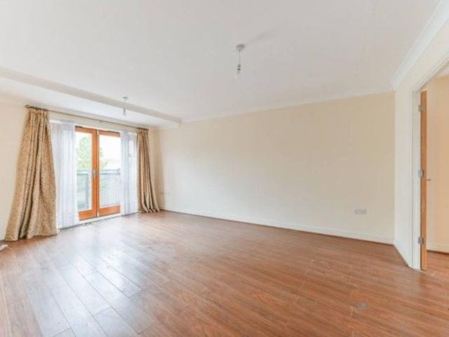 Goodman Crescent, Croydon CR0, 4 bed property to rent, £3,000 pcm | PrimeLocation
