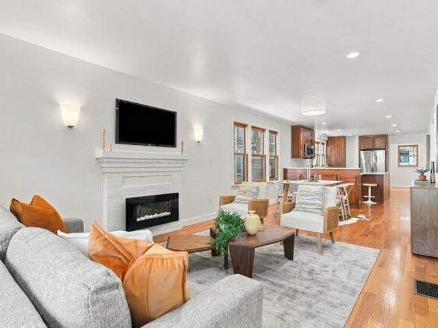 Goodman Rd Unit,cambridge, Condo For Sale