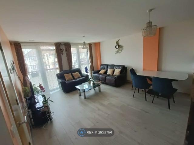Goodstone Court, Harrow HA1, 2 bed flat to rent, £2,000 pcm | PrimeLocation