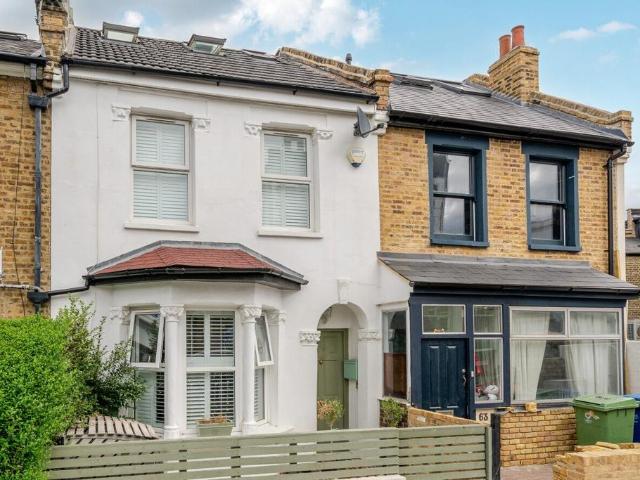 Goodrich Road, East Dulwich, London. 4 bed terraced house to rent £4,000 pcm £923 pw