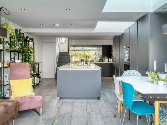 Goodrich Road, London, SE22 3 bed terraced house to rent £3,300 pcm £762 pw