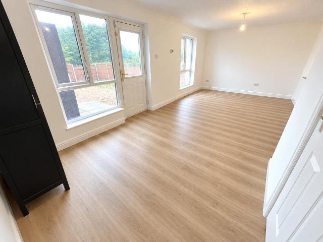 Goodworth Walk, Manchester M40 3 bed end of terrace house to rent £1,400 pcm £323 pw