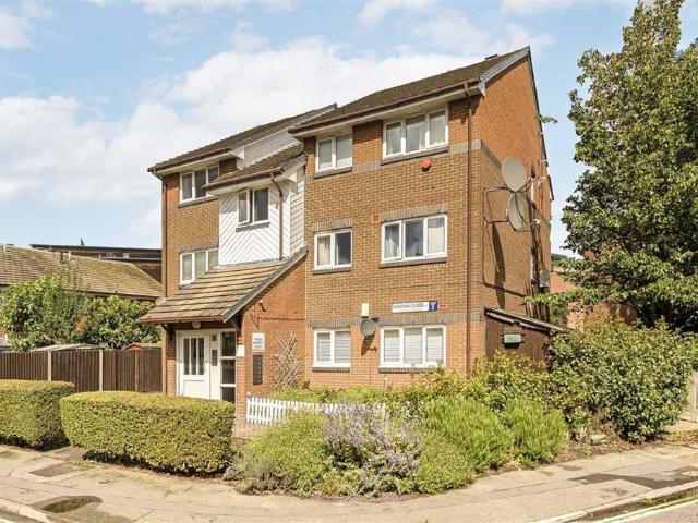 Goodwin Close, London SE16 1 bed flat to rent £2,000 pcm £462 pw