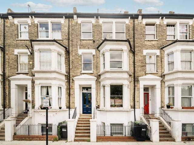 Goodwin Road, Shepherds Bush W12, 1 bed flat to rent, £1,750 pcm | PrimeLocation
