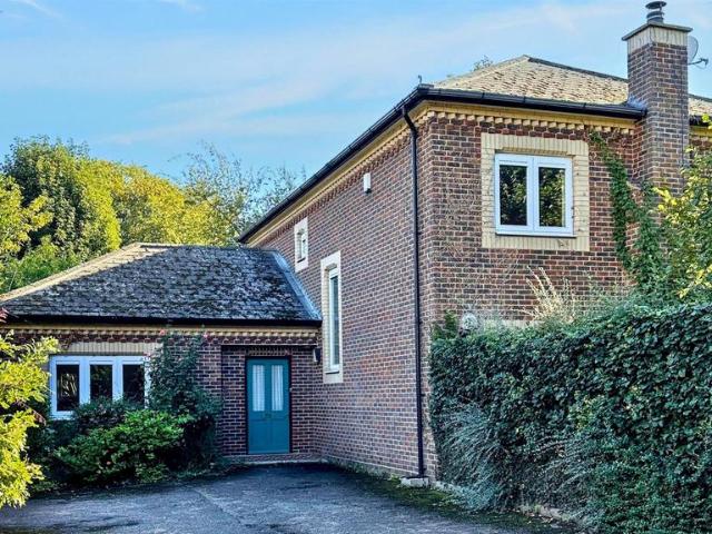 Goodwins Road, King's Lynn 4 bed detached house to rent £1,200 pcm £277 pw