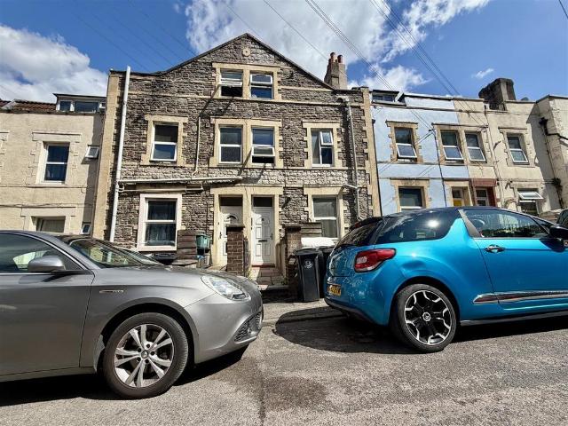 Goolden Street, Bristol 1 bed flat to rent £1,150 pcm £265 pw