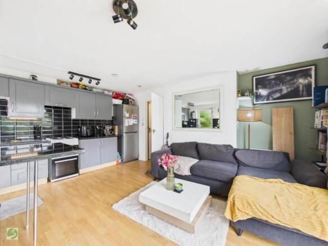 Goonwartha Road, Looe PL13, 1 bed flat to rent, £750 pcm | PrimeLocation