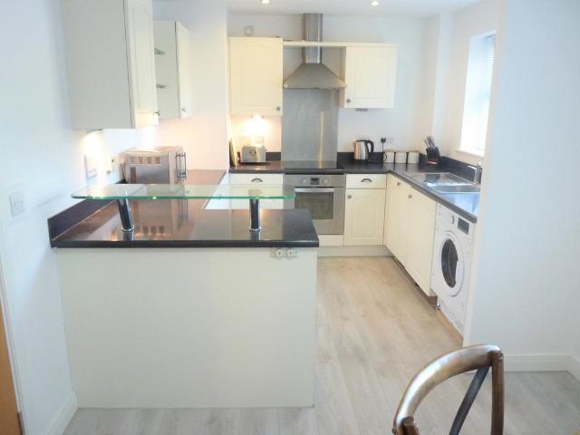 Goose Garth, Eaglescliffe TS16 2 bed apartment to rent £995 pcm £230 pw