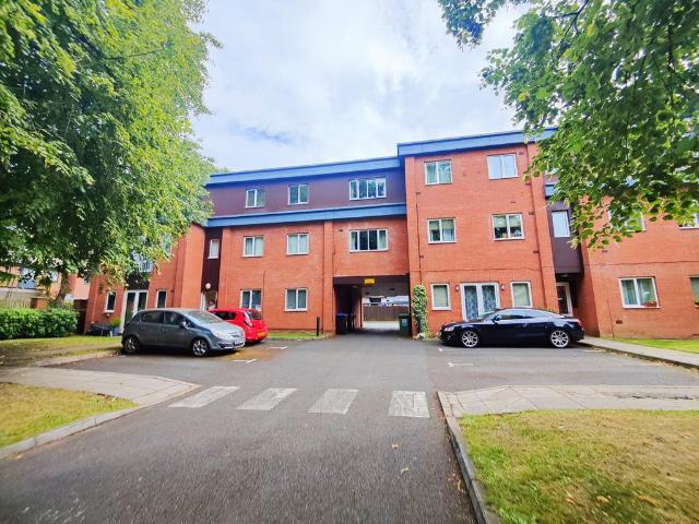 Goosemoor House, Birmingham, B23 2 bed flat to rent £1,050 pcm £242 pw