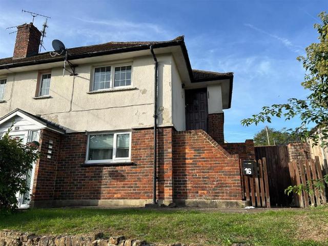 Goad Avenue, Chatham 2 bed maisonette to rent £1,200 pcm £277 pw