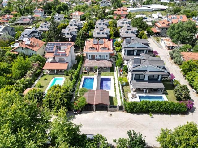 Göcek Merkezde Yıllık Kiralık Eşyalı 4+1 Müstakil Havuzlu Villa