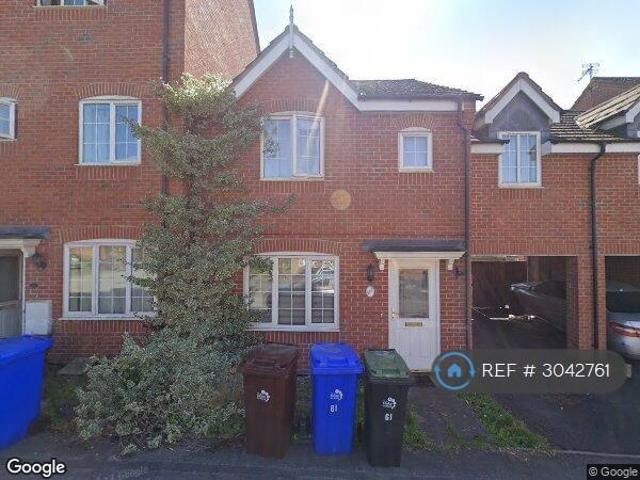 Godwin Way, Stoke On Trent, ST4 4 bed semi detached house to rent £1,400 pcm £323 pw