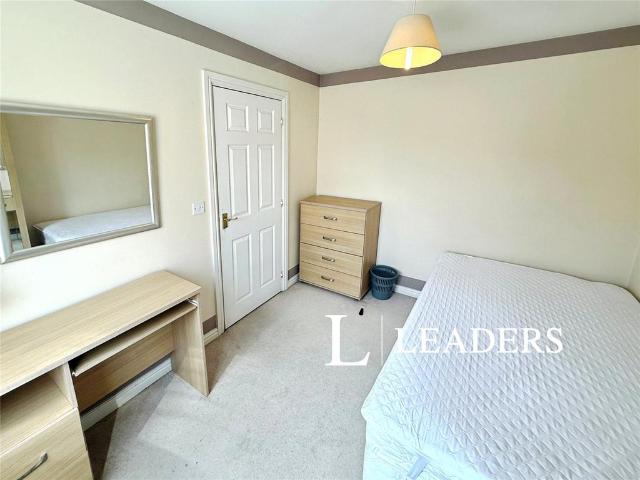 Godwin Way, Stoke on Trent. 5 bed house to rent £1,900 pcm £438 pw