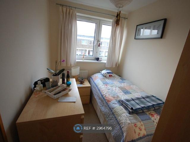 Goddard House, London SW19, Room to rent, £680 pcm | PrimeLocation