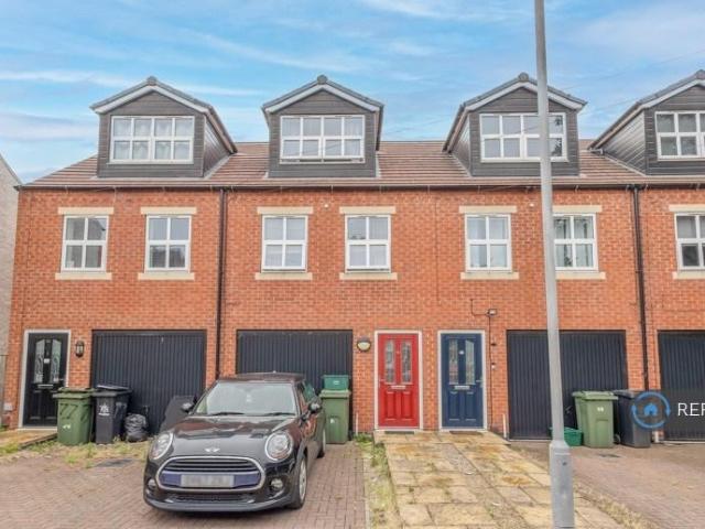 Godfrey St, Nottingham, NG4 2 bed terraced house to rent £900 pcm £208 pw
