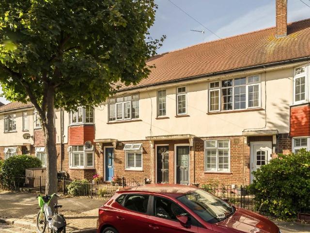 Godley Road, Earlsfield SW18, 2 bed flat to rent, £2,250 pcm | PrimeLocation