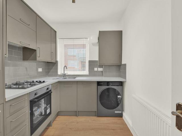 Godley VC House, Digby Street. Studio to rent £1,850 pcm £427 pw