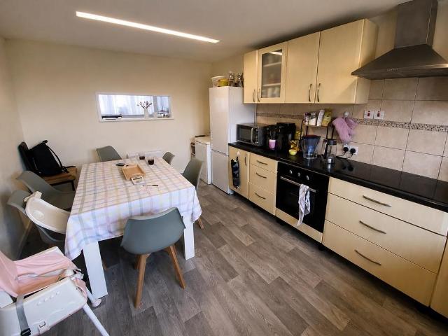 Godman Road, Grays RM16 4 bed terraced house to rent £2,000 pcm £462 pw