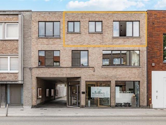 Goedgelegen appartement met 1 slaapkamer en garage