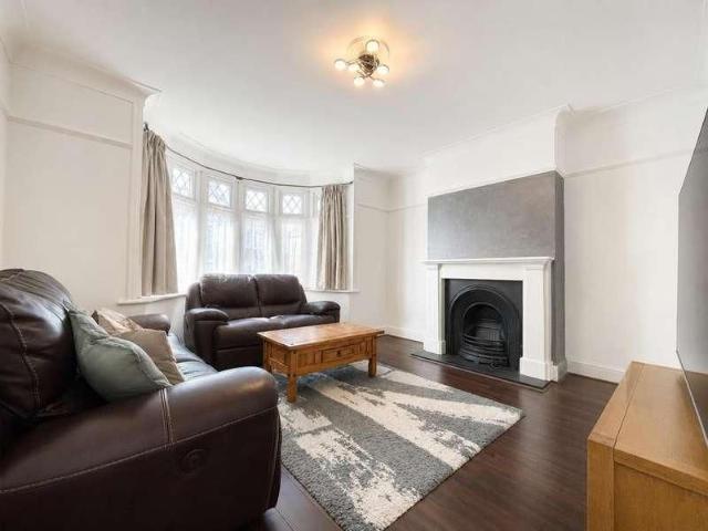 Gofton Avenue, Drayton, Portsmouth, PO6