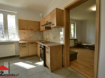 Kamienica z 5 mieszkaniami, 220 m², inwestycja