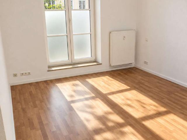Gohlis Mitte: Gepflegte 2 Zimmerwohnung mit EBK, Parklage & flexiblem Grundriss