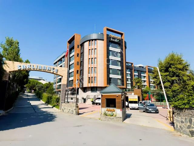 Göktürk Koru Lıfe'ta Mimari Tasarımlı, Kısmi Eşyalı 150m2
