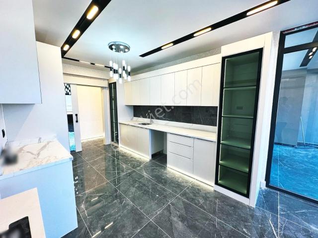 Göktürk'de Arakat Yemek Odalı Geniş Balkon Sıfır U.lüx 2.5+1