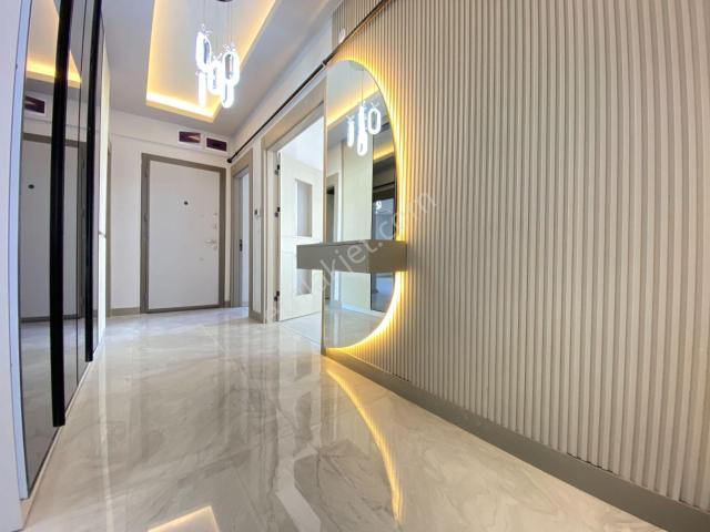 Gökçe Emlak'tan Saray Merkezde Satılık 4+1 Ultralüx Daire
