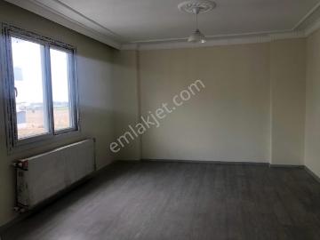 Gök Emlaktan 115 M2 Ara Kat Daire