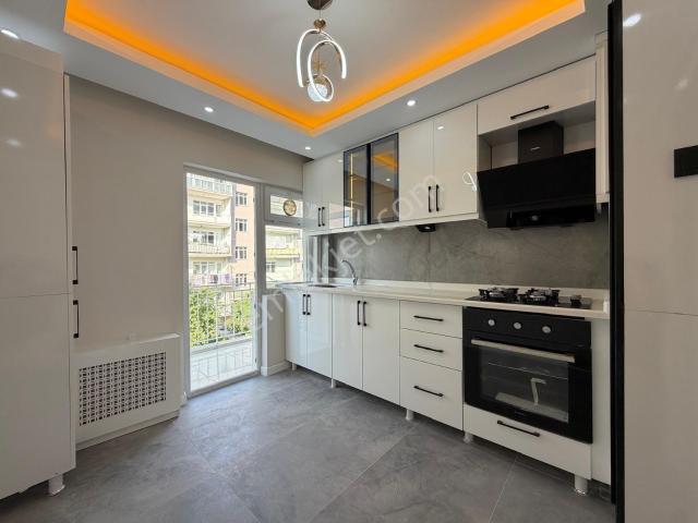 Gökçek Mh. Park Manzaralı 3+1 Ara Kat Full Yapılı Satılık Daire!