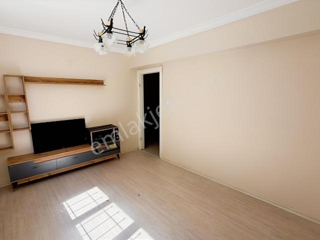 Gök Oryap'tan Kiralık Temiz 1+1 70m² Bakımlı Daire!