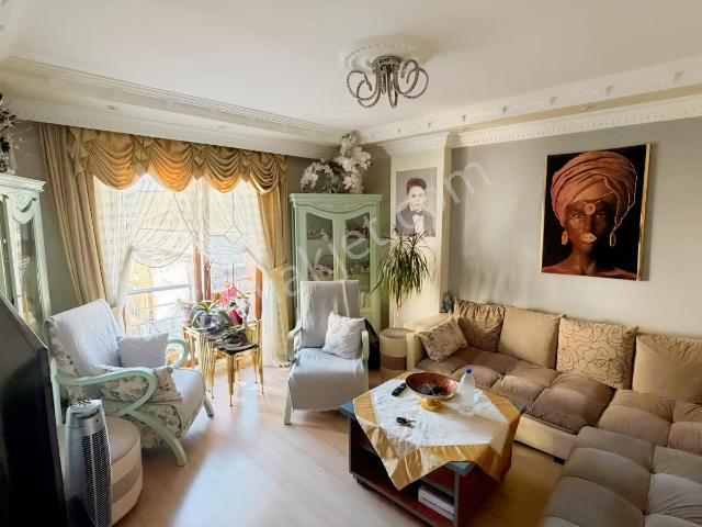 Gök Oryap'tan Kiralık Merkezi Konumda Full Eşyalı 3+2 Daire !