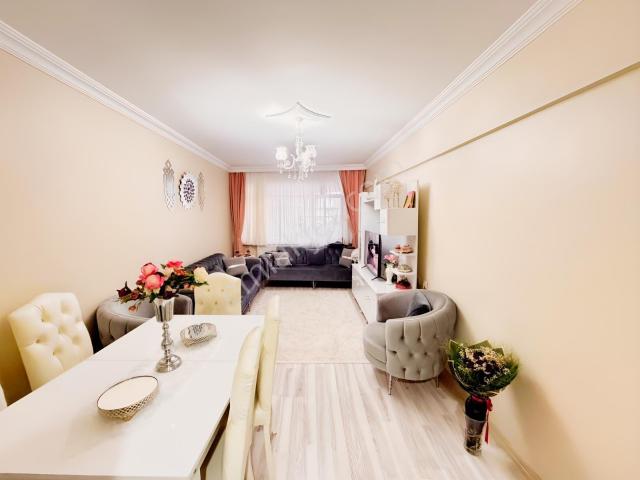 Gök Oryap'tan Satılık Merkezi Konumda 2+1 80m² Fırsat Daire !