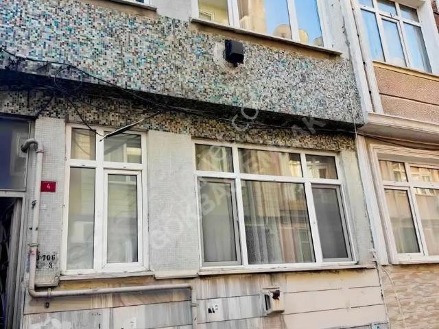 Gökbaş Emlaktan Zeynelağa Sk.satılık 1+1kombili Zemin Kat Daire