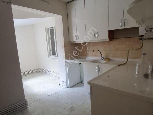 Gökdere Metrosuna Yakın 3+1 Kombili Kiralık Daire
