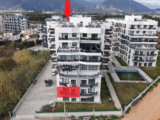 Gökhan Gökdemir'den Deniz Manzaralı Lüks Satılık 2+1 Daire