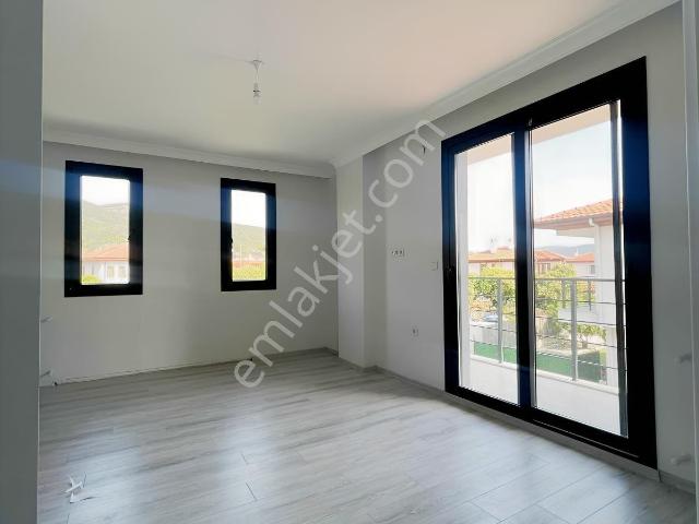 Gökova Mah.de 1+1 Eşyalı Kiralık Daire