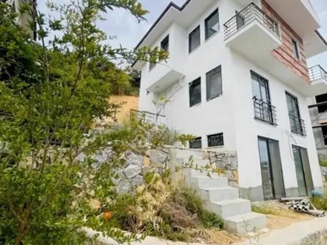 Gökova'da Müstakil Girişli 3+1 Boş Triplexs Kiralık
