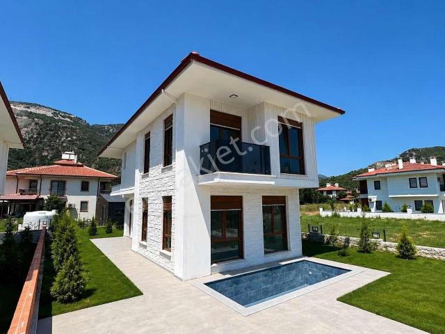 Gökova'nın Eşsiz Doğasında Satılık Müstakil Havuzlu Villa