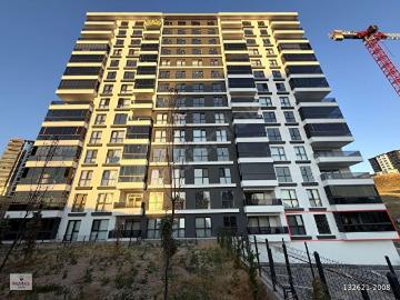 GÖKSU SKY SİTESİNDE GENİŞ, MANZARALI 4+1 SATILIK DAİRE