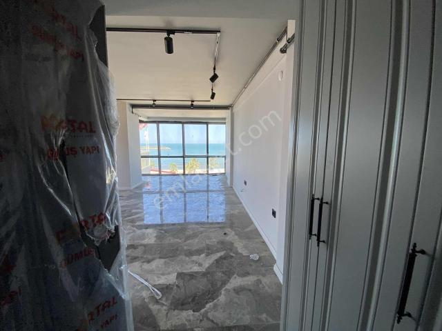 Göksu'dan Sahile Sıfır Kiralık 1+0 Ofis