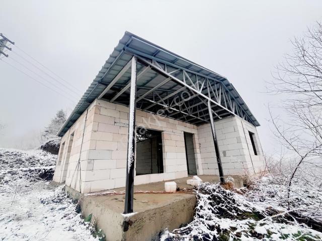 Gölyaka Yunusefendide 2.000 M² Arsa İçinde Müstakil Ev