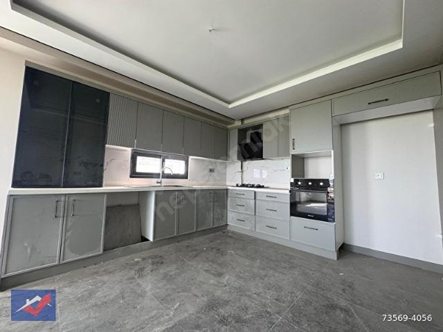 GÖL MANZARALI GÜVENLİKLİ SİTEDE BULVAR ÜZERİ 5+1 CAZİP DAİRE