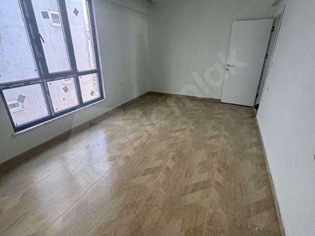 GÖL MANZARALI 2+1 SATILIK LÜKS DAİRE