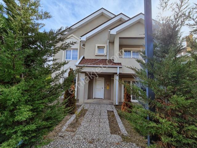 Gölbaşı Anadolu Bahçeşehir Sitesi Satılık Natamam Villa