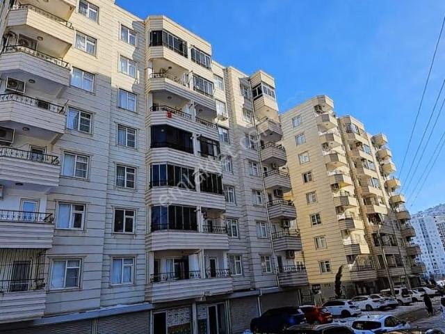 Gölbaş Emlaktan Site İçerisinde Satılık 3+1 Daire