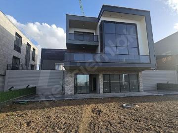 Gölbaşı İncek'in Kalbinde Site İçerisinde 5+2 Villalar