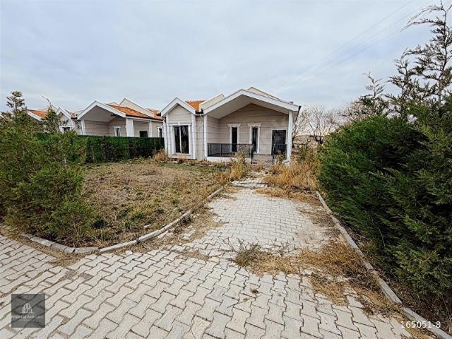 GÖLBAŞI OĞULBEY DE SATILIK 2+1 SİTE İÇERİSİNDE 2+1 EV