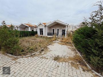 GÖLBAŞI OĞULBEY DE SATILIK 2+1 SİTE İÇERİSİNDE 2+1 EV